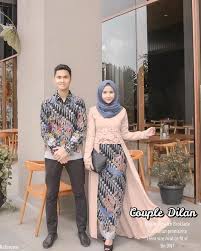 Trend Modern Model Baju Batik Couple Sarimbit Kombinasi Brokat Untuk Pesta Kondangan Terbaru Model Pakaian Baru Model Pakaian Muslim Model Pakaian