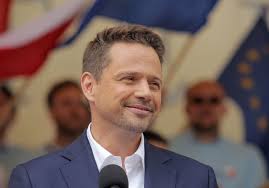 Rafał trzaskowski już w najbliższą niedzielę zmierzy się w drugiej turze wyborów prezydenckich z andrzejem dudą. Dwa Spoty Dotyczace Rafala Trzaskowskiego Jeden Jego Sztabu Drugi Sztabu Andrzeja Dudy Rmf 24