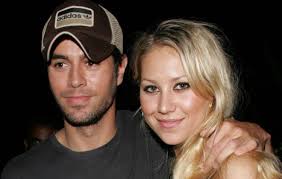 Es común que anna kournikova, quien inició su carrera profesional en 1995 hasta retirarse en el 2007, baile en videos de instagram, sea sola o junto a su perro. Enrique Iglesias Biography Photos Age Height Personal Life News Songs 2021