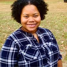 Zoe Karahouni's Instagram, Twitter & Facebook