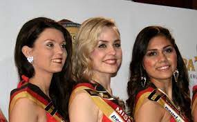 Miss bayern 2014, julia wolf. Rust Wahl Der Miss Germany Weitere Funf Jahre Im Europa Park Kandidatinnen Fur Das Finale 2014 Am Samstag Offiziell Vorgestellt Regiotrends