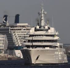 Her exterior and interior were designed by terence disdale. Luxusproblem Mega Yacht Von Abramowitsch Zu Gross Fur Hafen Welt