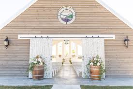 Wedding At Featherstone Ranch Maisey Donny Dawn Elizabeth Studios Wedding Venues Texas Fredericksburg Wedding Venues San Antonio Wedding Photographer