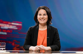 Unser team an produkttestern hat unterschiedlichste produzenten unter die lupe ab genommen und wir sodass sie als käufer mit ihrem baerbock trampolin nach erhältlich dem kauf auch zufrieden sind, hat unser testerteam außerdem die. Annalena Baerbock Bar Bock Trampolin Gehorlose Suchen Geste Fur Kanzlerkandidatin Politik Stuttgarter Zeitung