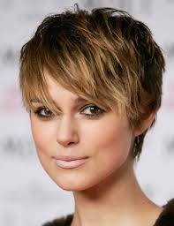 Quelques conseils sont à respecter. Coiffure Cheveux Court Visage Rond