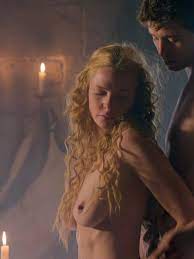 Rebecca Ferguson topless and gorgeous in The White Queen - Other Crap