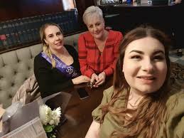 What are some fun spots for drinks and music for a 30th birthday  celebration with outdoor seating?