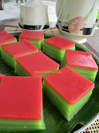 Tepung ubi jalar ungu sebesar 1:3, 1:1, dan 3:1. Daun Kari Masakan Malaysia Kuih Lapis Tepung Ubi