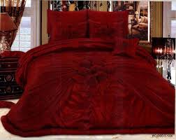 Pin By Meltem Oksuzler On Yatak Ortuleri Pikeler Carsaf Takimlari Red Bedspread Bedroom Comforter Sets Bed Decor