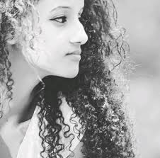 ♨ዝምተኛ ልቦች♨ ```````````````` አምነው የወደዱ፣ ወደው የተካዱ፣ ተክደው የራዱ፣ ፍርሃት አንሸራቶ ቁልቁል  የጣላቸው፣ የብቸኛ ልቦች የትነው መውደቂያቸው? የትነው መድረካቸው? ማነው አጃቢያቸው? እንዴት ነው ምታቸው? የተካዱ  ...