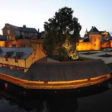 Morbihantourism On Instagram Le Long Des Remparts Les Lavoirs De Vannes Semblent Etre Restes Figes Dans Le Temps