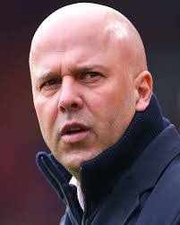 Derek Gammon's Instagram, Twitter & Facebook