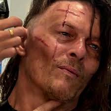 Norman Reedus getting a haircut during filming of Daryl Dixon S4. :  r/thewalkingdead