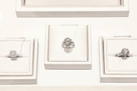 Chow tai fook goes further to explore the world of t mark pledge for a true accessment of a diamond's life journey, allowing you to define its true for 86 years, chow tai fook has long provided the world elite with precious expressions of its exceptional experience and expertise for it's diamond. Chow Tai Fook Finally Opens Its First Store In The Philippines Tatler Philippines