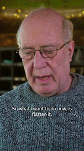 Musical instrument expert Pete Woods steps up to the plate to revive a gong.