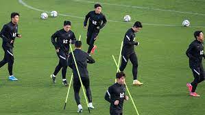 (사진=연합뉴스)이데일리 스타in 임정우 기자 한국과 일본 축구대표팀의 통산 80번째 한일전 관중 입장 인원이 1만명으로 늘어났다. Rtiqdc 72mozrm