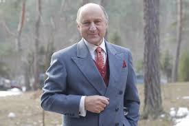 Nie zagrodziło mu to jednak drogi do spełnienia marzeń. Piotr Fronczewski Po 40 Latach Bierze Slub Koscielny Super Express Wiadomosci Polityka Sport