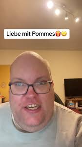 German Poetry Slam: Love and Laughter with Pommes 🍟😀