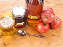 Manfaat cuka apel yang mendatangkan banyak kebaikan untuk kesehatan. Catat Begini Cara Memakai Cuka Apel Untuk Jerawat