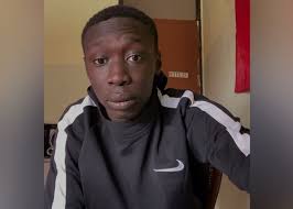 He became an overnight sensation after posting a video singing tholukuti and it went viral. Who Is Khaby Lame Wiki Biography Age Height Girlfriend Family Meme More