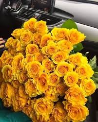 Pin By Jazmin Cruz On Yellow Theme In 2020 Yellow Roses Luxury Flowers Yellow Flowers