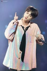 Tae starts the live and he ends up in jungkook's hotel room before finishing it up and living. Bts World Tour Love Yourself Live In Hamilton Bts Jin Bts Jin Jin Seokjin Bts