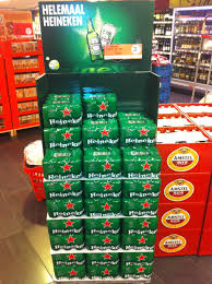 In De Spar Heineken In De Aanbieding Strategische Plek Gekozen En Het Is Erg Opvallend Heineken Bier Chocoladeletters