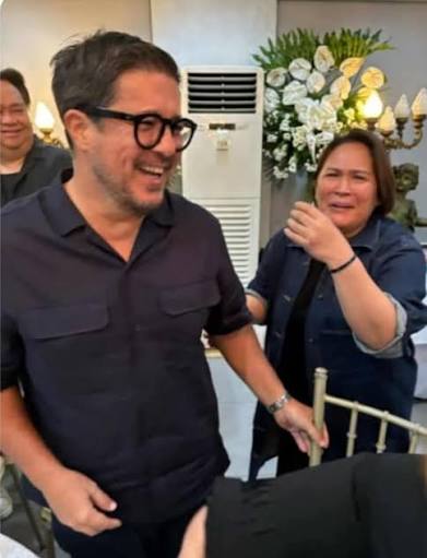 Ex-lovers na sina Aga Muhlach at Janice De Belan masaya ng magkita sa burol  ni Mother Lily, panoorin! #agamuhlach #janicedebelen | Showbiz Broadcast |  Facebook