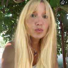 Da Sofia a Manuel, la tragica estate dei giovani di Cesenatico Leggi la  notizia su www.lavocedicesenatico.it:  https://lavocedicesenatico.it/da-sofia-a-manuel-la-tragica-estate-dei-giovani-di-cesenatico/