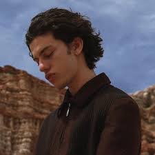 Morris King's Instagram, Twitter & Facebook