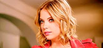 With halloween coming up, i want to give a shout out to my fellow short haired women. Hanna Marin Who Is A On Pretty Little Liars Meet Our Top 12 Suspects Popsugar Entertainment Photo 7