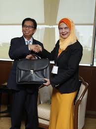 Selepas kalah dalam pru 1999, beliau tidak lagi bertanding. Parlimen Malaysia 27 Jun Dua Ahli Dewan Rakyat Yang Baru Dipilih Yb Budiman Mohd Zohdi Dan Yb Datin Mastura Mohd Yazid Hari Ini Menjejak Kaki Di Bangunan Parlimen Untuk Satu Taklimat Khas Setiausaha Dewan Rakyat Ybhg Datuk Roosme
