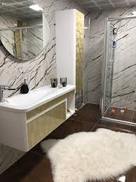 Banyo Dekorasyonu Panosundaki Pin