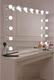 My boyfriend did this inspired hollywood vanity mirror for me he use 2 by 4s and 2 by 6s i used led lights from low's they came in. Pin On Schminktisch
