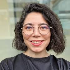 Laura Baney's Instagram, Twitter & Facebook