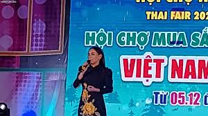 Hơn 20 năm theo nghiệp cầm ca, phi nhung khiến khán giả mê đắm bởi chất giọng ngọt ngào, sâu. Phi Nhung Khoc Ná»©c Ná»Ÿ Tren San Kháº¥u Vi Ä'i Diá»…n á»Ÿ Tá»‰nh Ä'ung Hom Chi Tai Máº¥t Ra Vá» Khong Ná»•i Pháº£i Nhá» NgÆ°á»i Diu