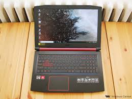 De entrada lo que mas llama la atención de la nitro 5 es su diseño con líneas «aerodinámicas» y su construcción enteramente en plástico negro, que esta portátil está potenciada por un procesador ryzen 5 2500u y una tarjeta de video dedicada radeon rx 560x de 4gb de memoria gddr5. Is Acer Nitro 5 A Good Gaming Laptop For Fortnite Windows Central