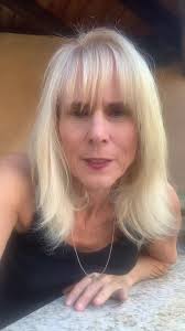 Karen Hewitt (@kkhewitt)