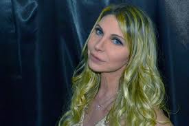 LEDA & WHITE CHORUS FOR SOLIDARITY CONCERT