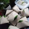 Bungkusnasi #rapi #unik nasi bungkus adalah cara mengemas makanan khas indonesia yang berisi nasi beserta lauk pauk. 1