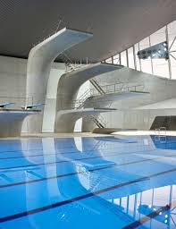 Architektur Das Zaha Hadids Schwimmbad In London Von Glas Licht Und Beton Gepragt Architektur Beton Zaha Hadid Architektur Architektur Baukonstruktionen