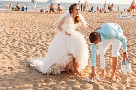 Filmmaker kelly started out creating amateur videos in 2006 before discovering her passion for wedding films in 2014. 7 Tips For Shooting Awesome Wedding Video