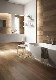 Bagno Con Pavimento Effetto Legno Cerca Con Google Bagno Legno Bagno Con Piastrelle Bellissimi Bagni