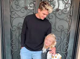 Everleigh is the daughter/stepdaughter of internet celebrities, savannah labrant and cole labrant. Everleigh Rose Is On Tiktok Details On The Labrant Fam S Oldest Kid