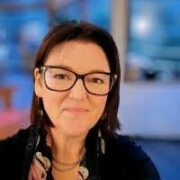 Lisa Janicki's Instagram, Twitter & Facebook