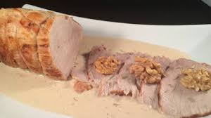 Sali a 1,5 kg se le persone. Arrosto Di Vitello Al Latte E Noci Piatto Ricco Di Nutrienti E Gustosissimo