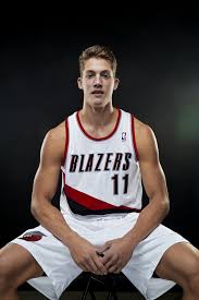 28, born 27 february 1992. Meyers Leonard 7 1 Ft 2 16m 245lbs 111kg S Tumbex