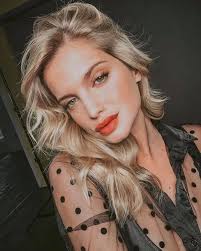 A jovem atriz, de 20 anos, explica que os. Julia Palha Most Beautifulest Girls In This World