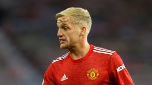 Van de beek was close to joining real madrid prior to the coronavirus pandemic but he did not complete a medical or sign an agreement with the club. Donny Van De Beek Thrown By Manchester United S Slow Play In Crystal Palace Loss Bt Sport