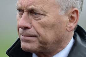 Colin Graves claims Yorkshire CCC is about to run out of cash but remains  ready to help